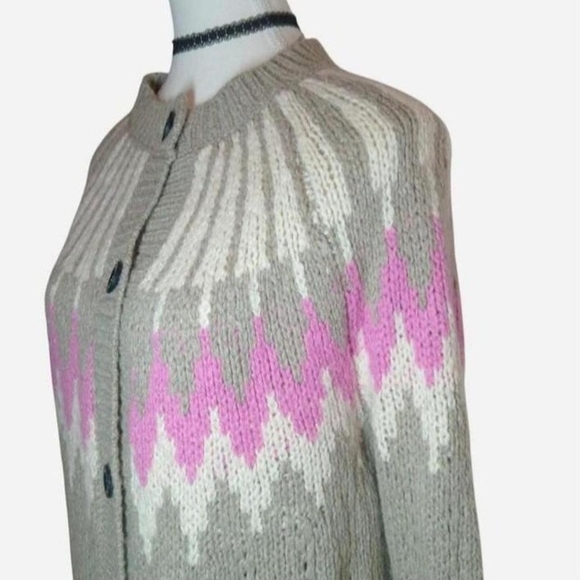 Abercrombie & Fitch Beige Pink Fair Isle Cozy Cardigan Sweater - Picture 4 of 7